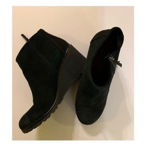 Toms women’s black boots - sz 11